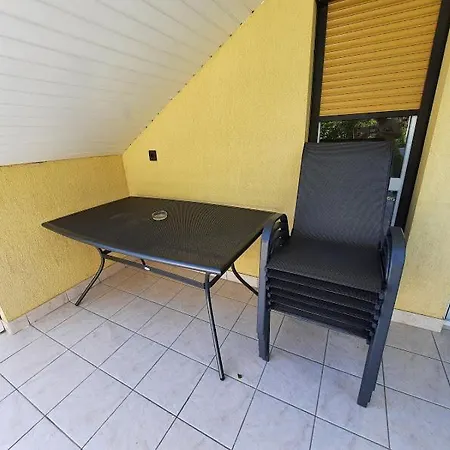Apartment Kenese Gyongye Apartmanhaz