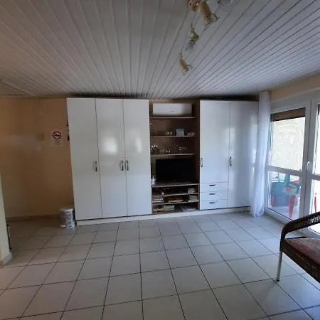 Kenese Gyöngye Apartmanház