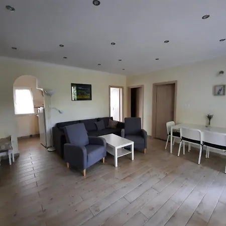 Appartamento Kenese Gyöngye Apartmanház