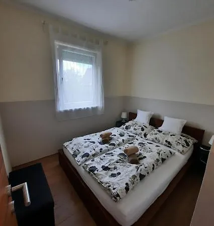 Apartment Kenese Gyongye Apartmanhaz Balatonkenese