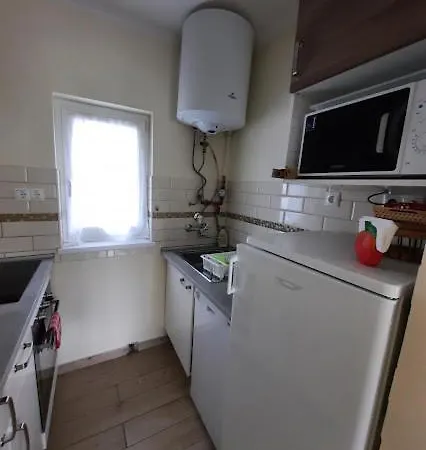 Kenese Gyöngye Apartmanház * Balatonkenese