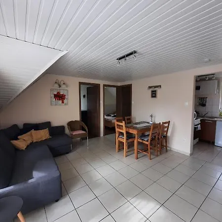 Apartment Kenese Gyongye Apartmanhaz Balatonkenese