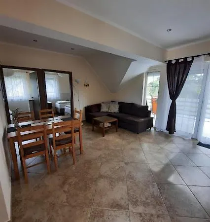 Appartamento Kenese Gyöngye Apartmanház Balatonkenese