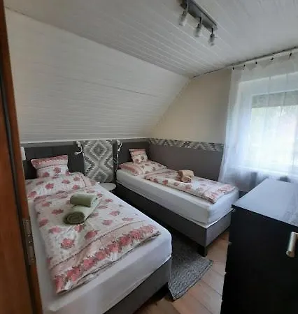 Kenese Gyöngye Apartmanház Appartamento *