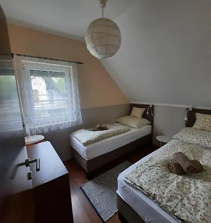 Apartment Kenese Gyongye Apartmanhaz