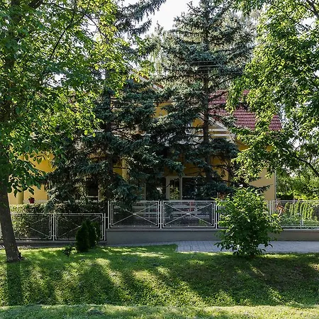 Apartment Kenese Gyongye Apartmanhaz